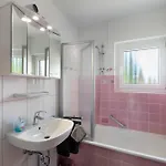 Ruhiges Am Stadtrand קבלאאר