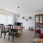 Ruhiges Am Stadtrand דירה *